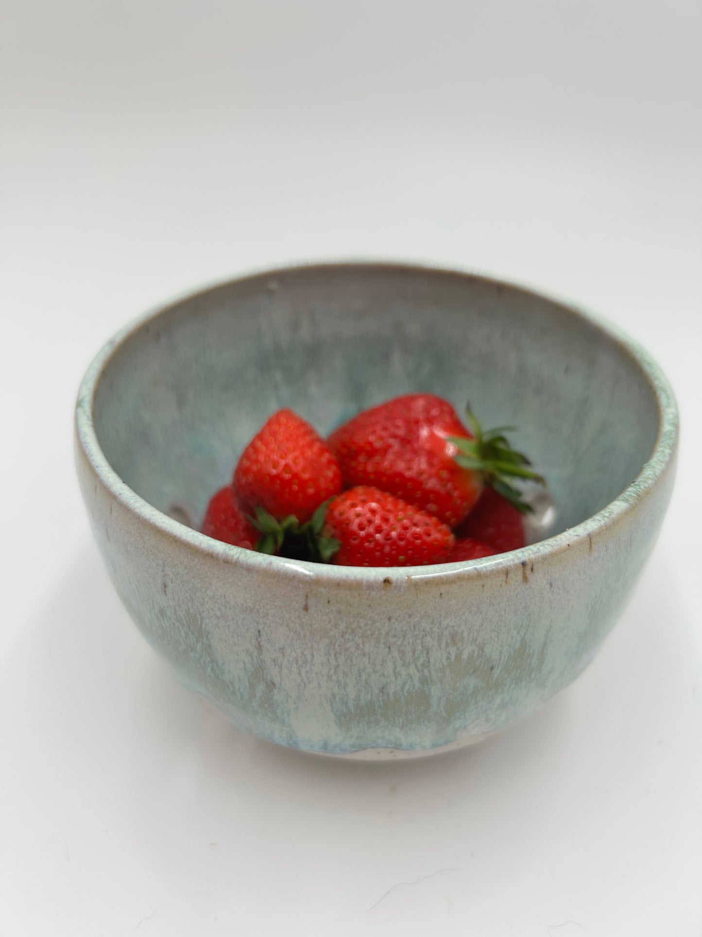 Berry Bowl – Rustic Colander & Fruit Strainer with Reactive Glaze - Green Tea