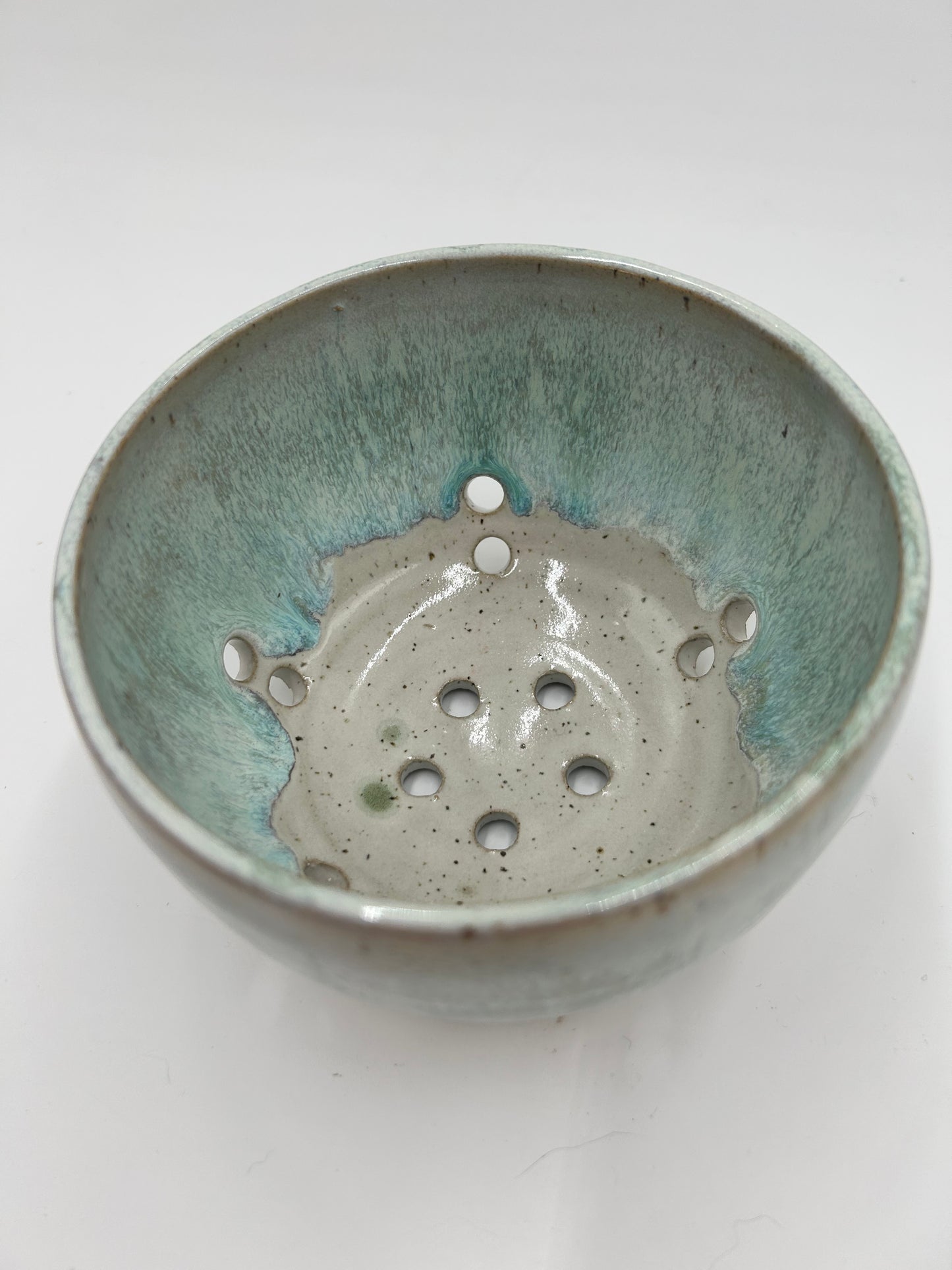 Berry Bowl – Rustic Colander & Fruit Strainer with Reactive Glaze - Green Tea