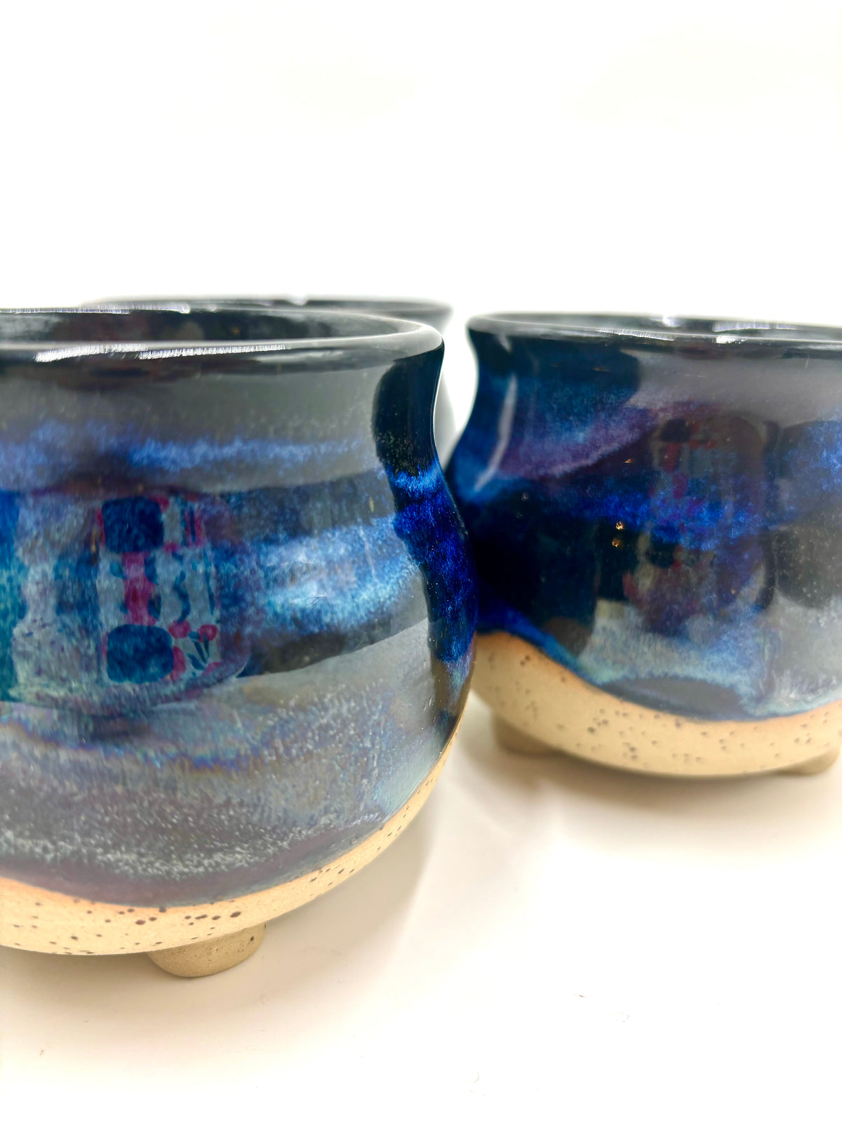 Cauldron Candle - Amber and Sandalwood