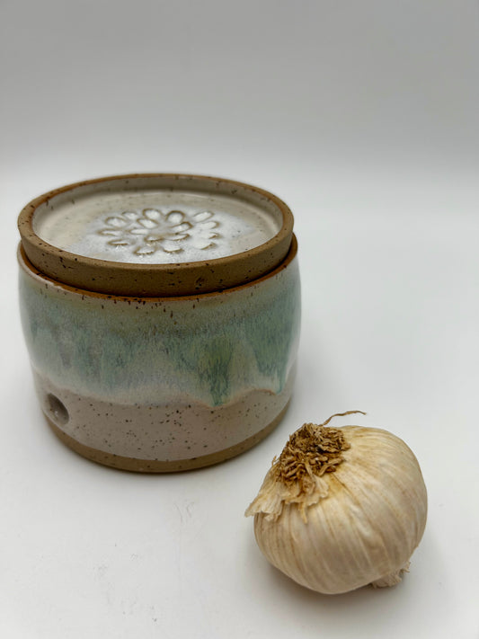 Pre-Order: Garlic Grater Pot - Choose your glaze