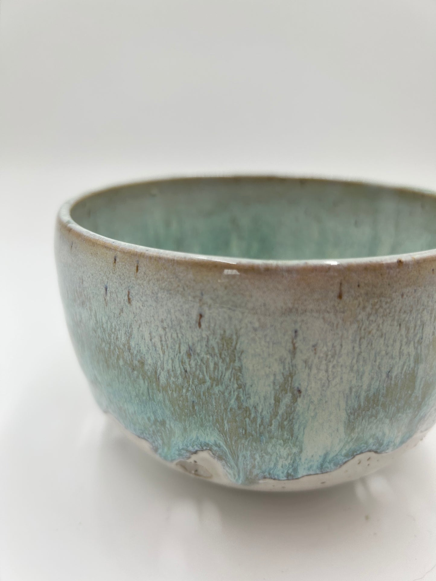 Berry Bowl – Rustic Colander & Fruit Strainer with Reactive Glaze - Green Tea