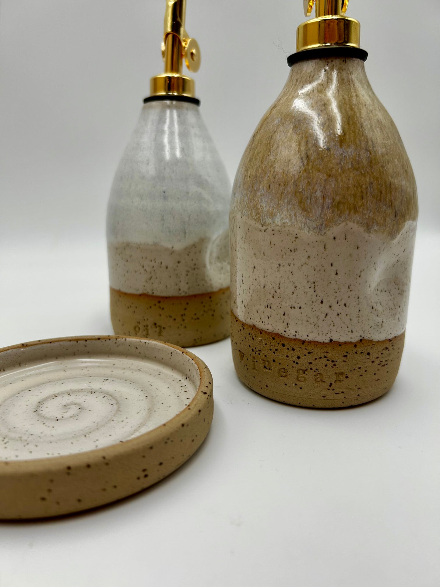 Oil & Vinegar Pourer with Dish Set - Ivory & Umber