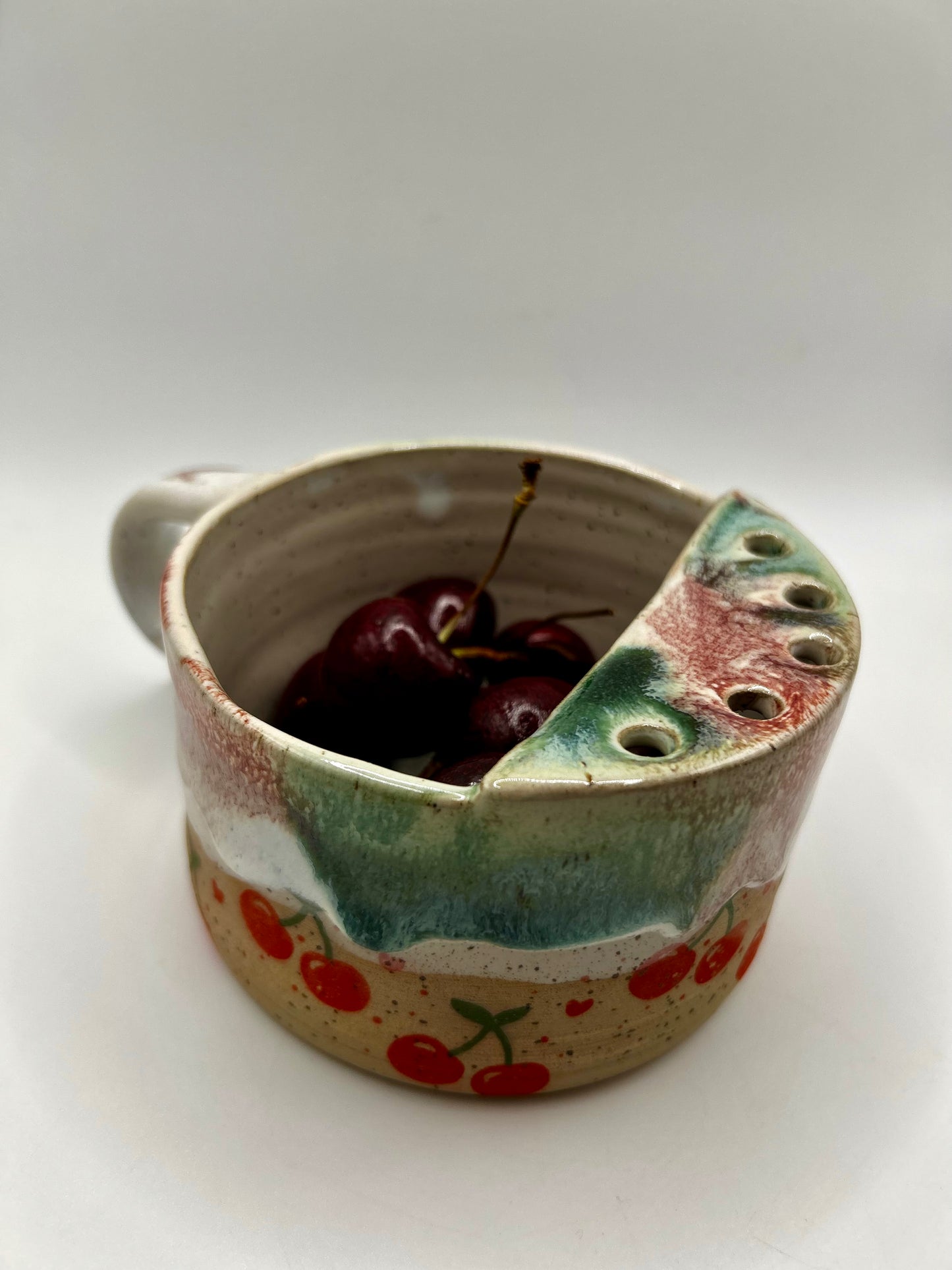 Fruity Berry Strainer - Cherries