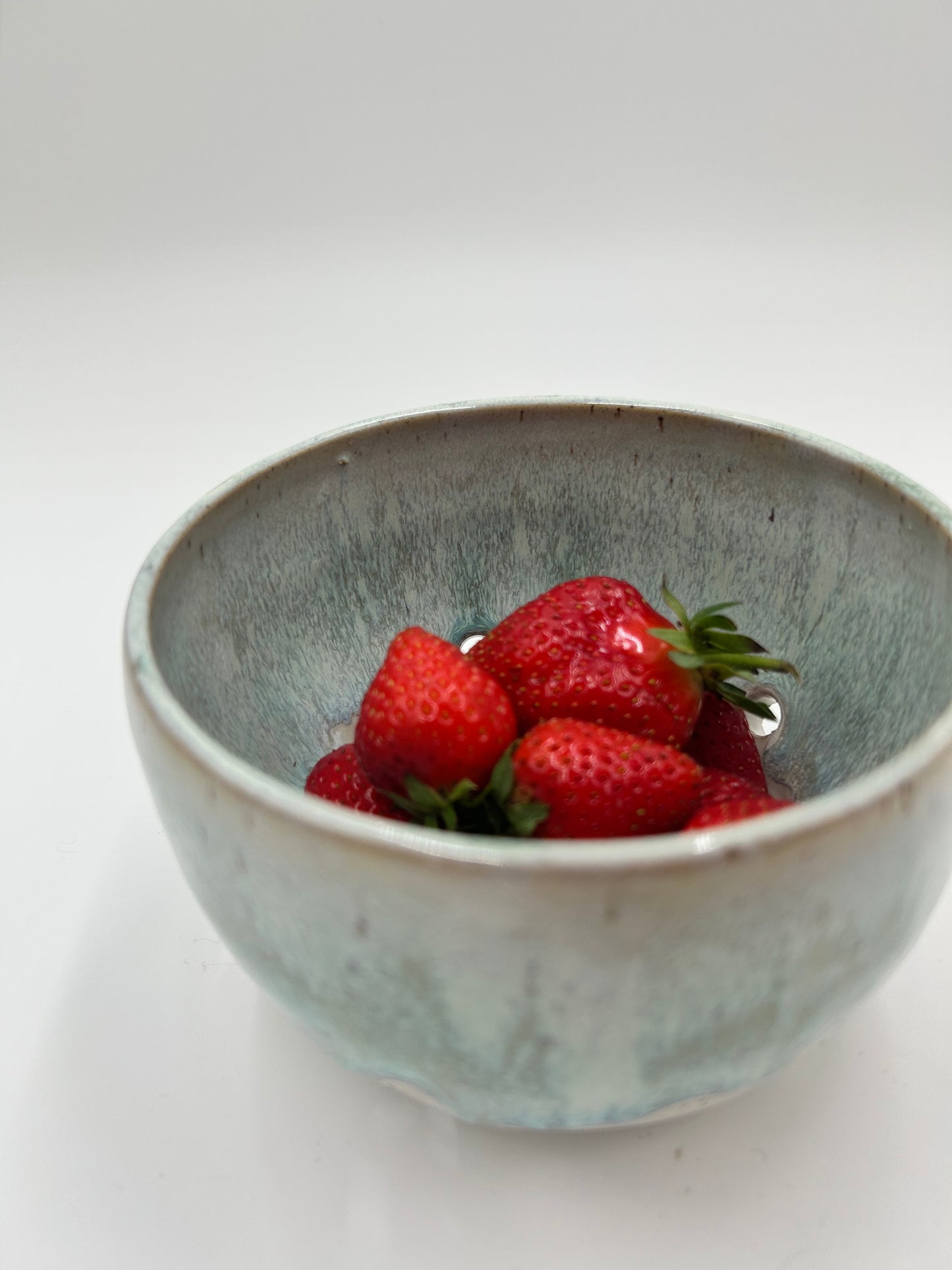 Berry Bowl – Rustic Colander & Fruit Strainer with Reactive Glaze - Green Tea