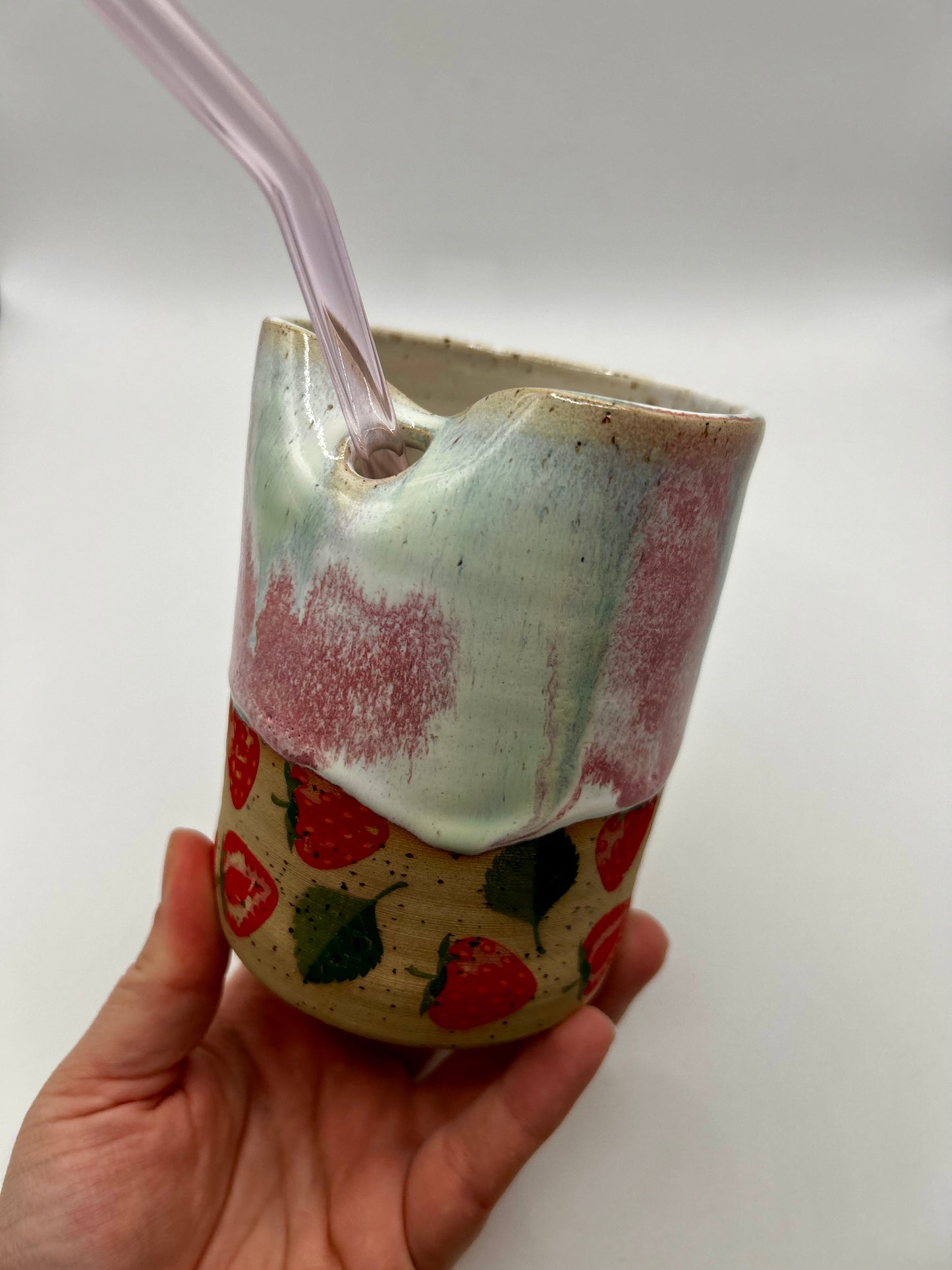 Fruity Straw Cup - Strawberries