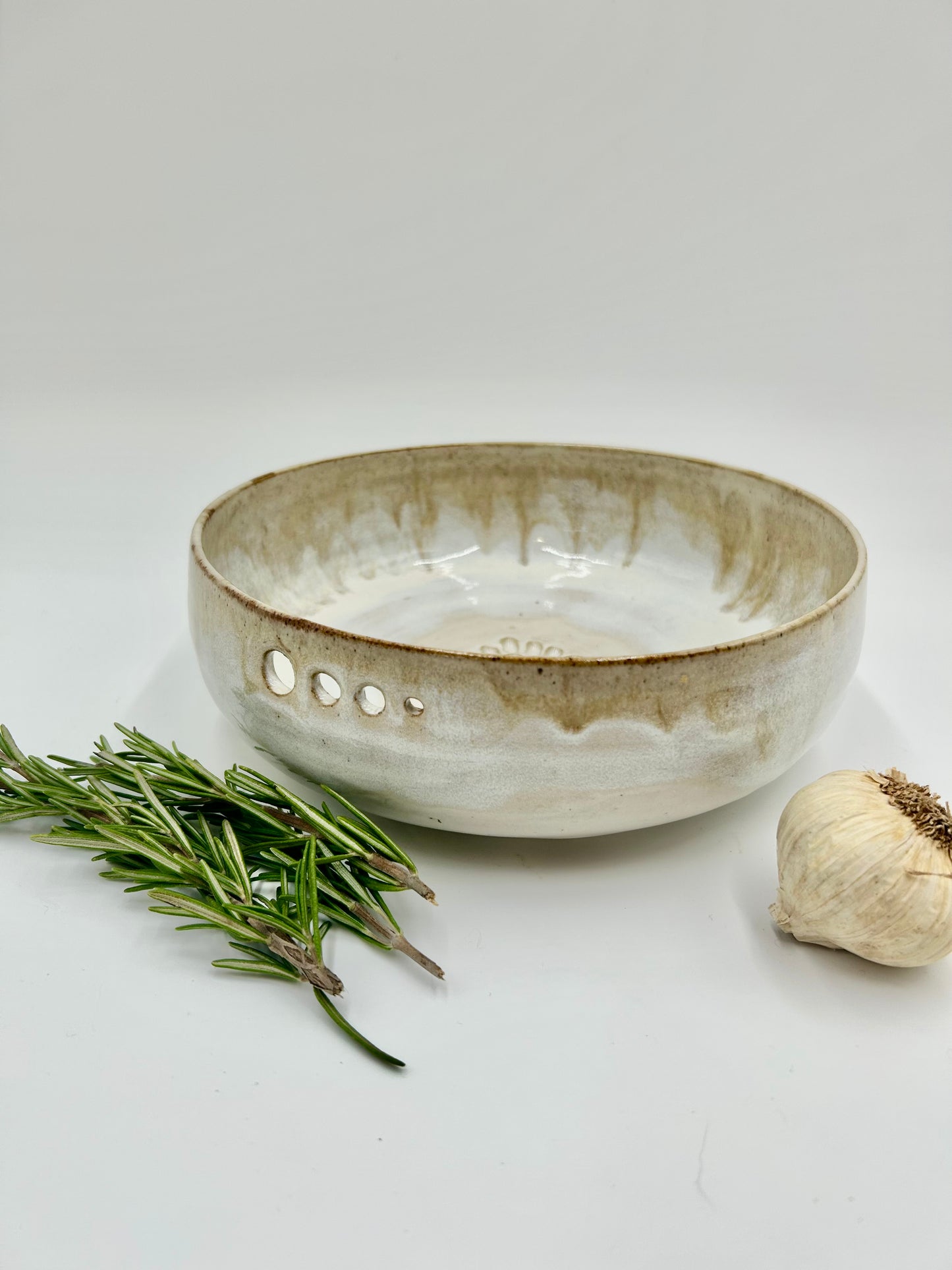 Prep + Salad Bowl with Herb Stripper, Garlic Grater - Umber