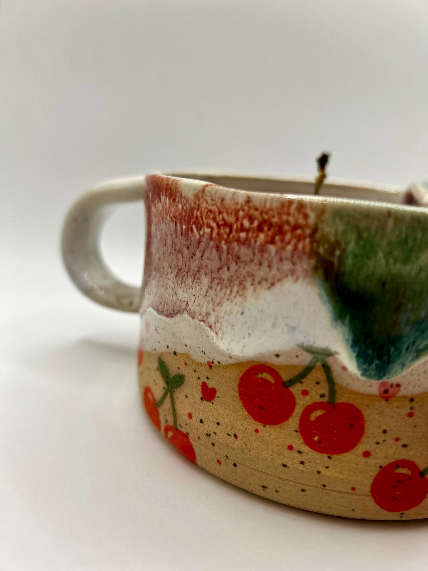 Fruity Berry Strainer - Cherries