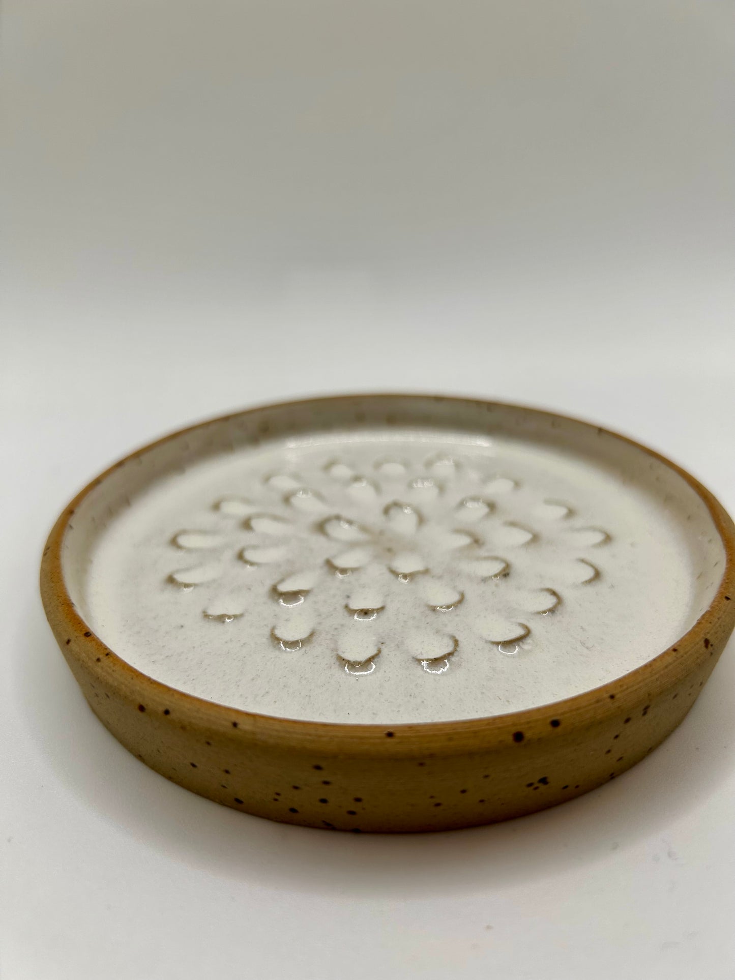 Garlic Grater Plate - Ivory