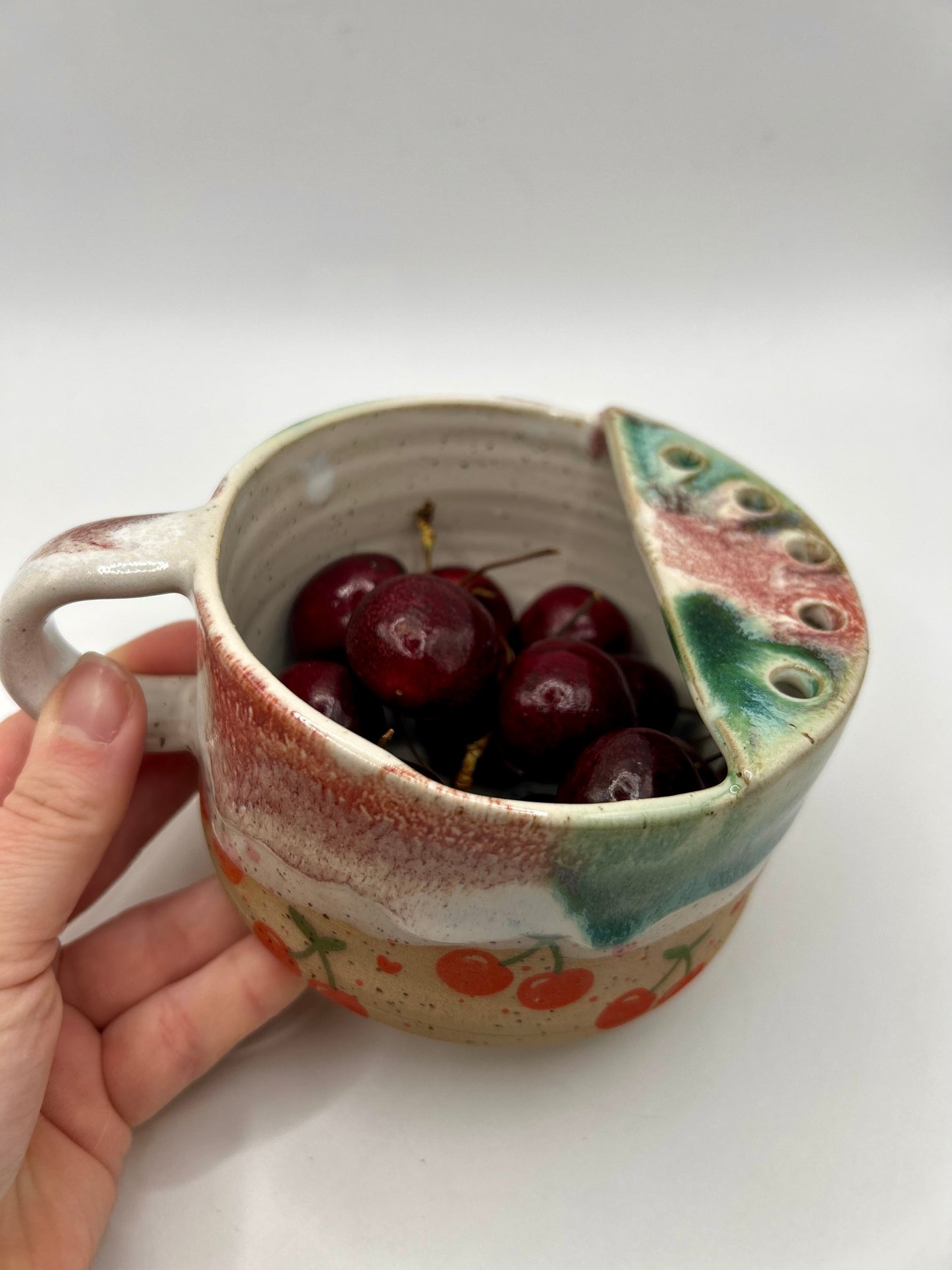 Fruity Berry Strainer - Cherries