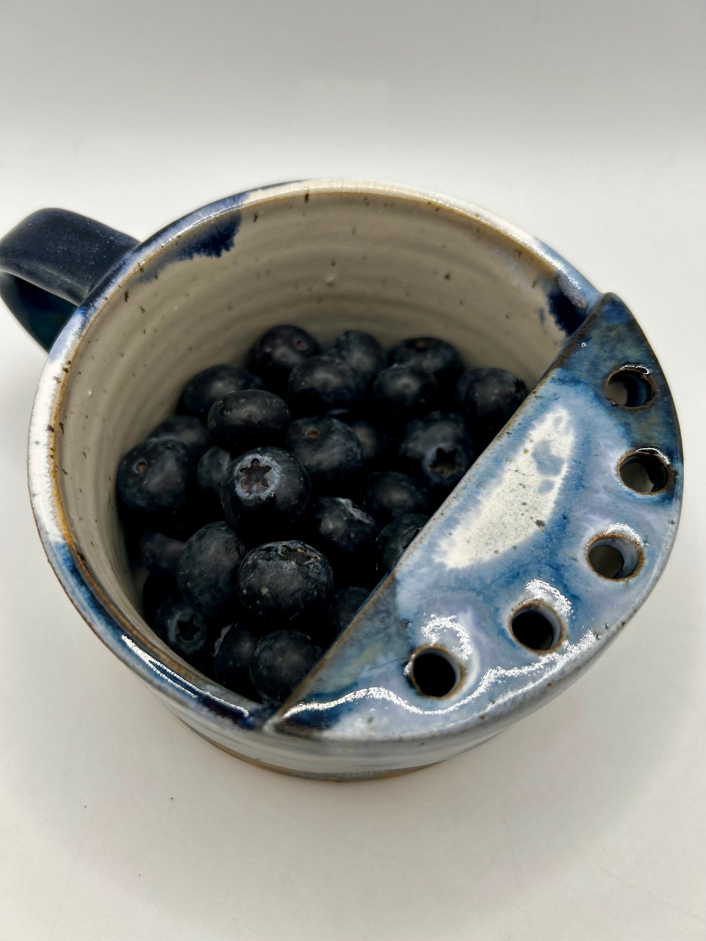 Fruity Berry Strainer - Blueberries