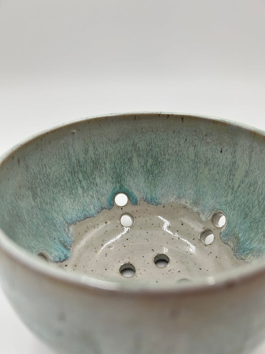 Berry Bowl – Rustic Colander & Fruit Strainer with Reactive Glaze - Green Tea