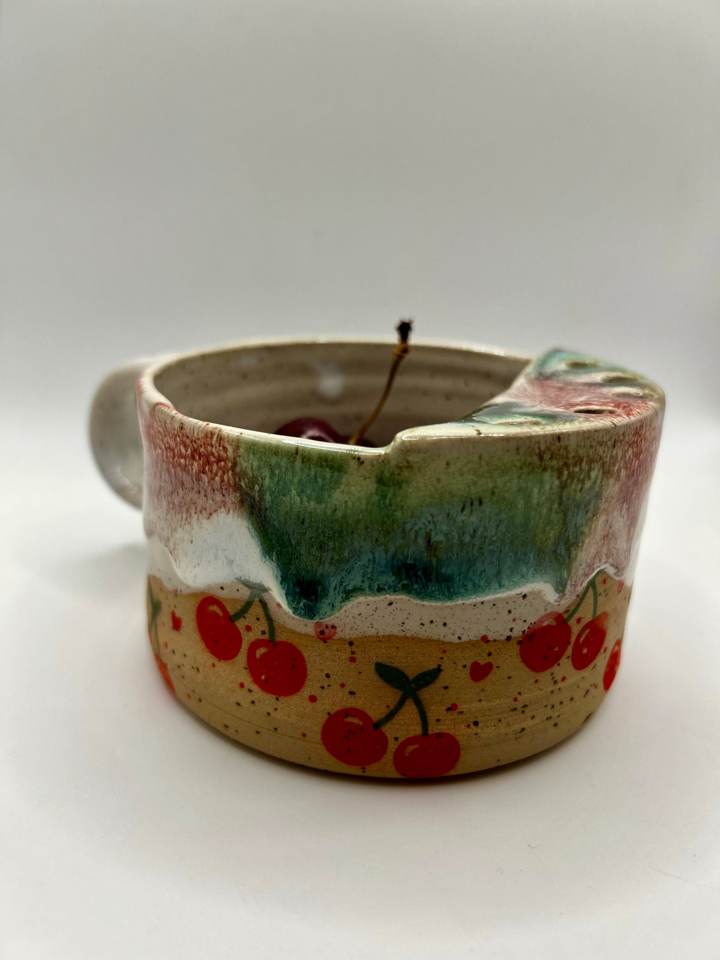 Fruity Berry Strainer - Cherries