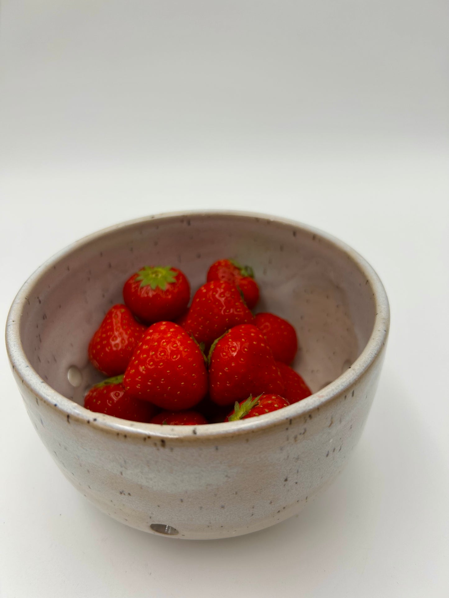 Berry Bowl – Rustic Colander & Fruit Strainer - Ivory