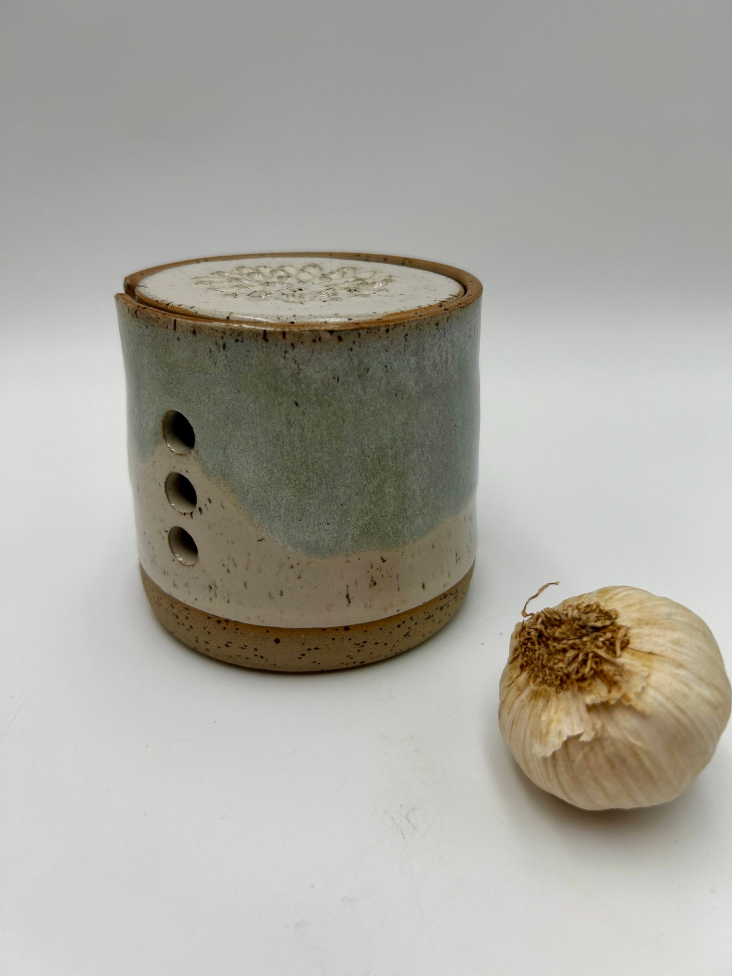 Pre-Order: Garlic Grater Pot - Choose your glaze