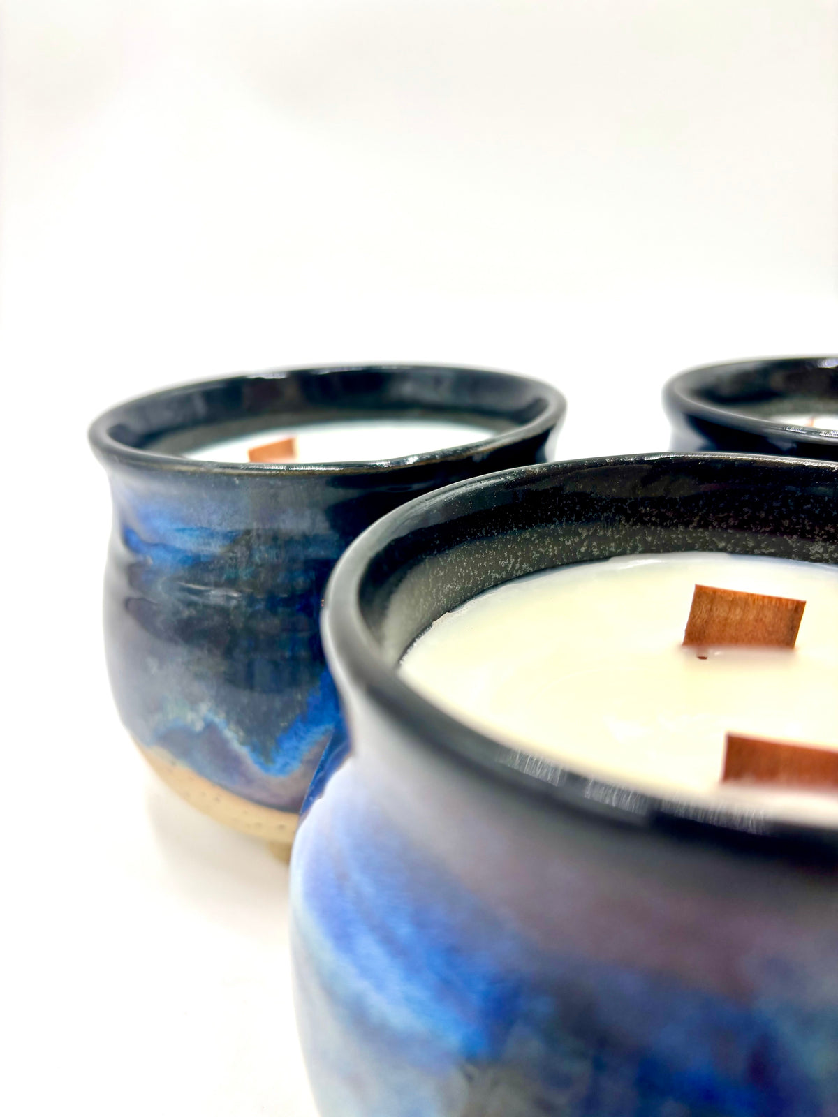 Cauldron Candle - Amber and Sandalwood