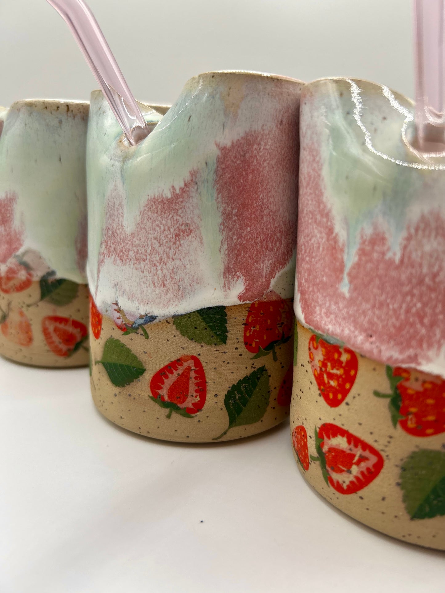 Fruity Straw Cup - Strawberries