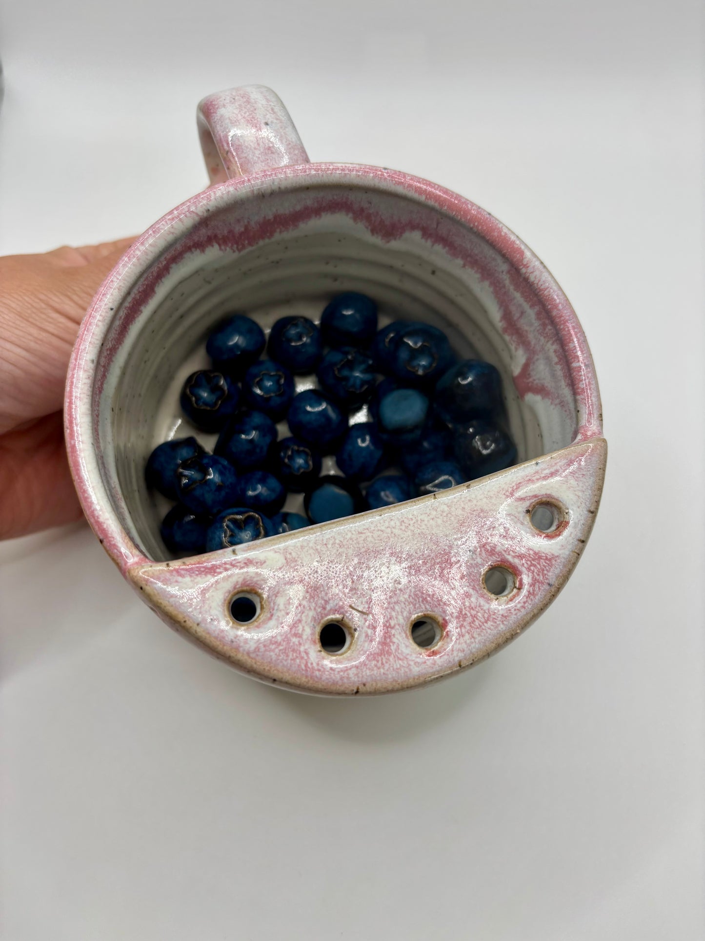 Fruit & Berry Strainer - Raspberry