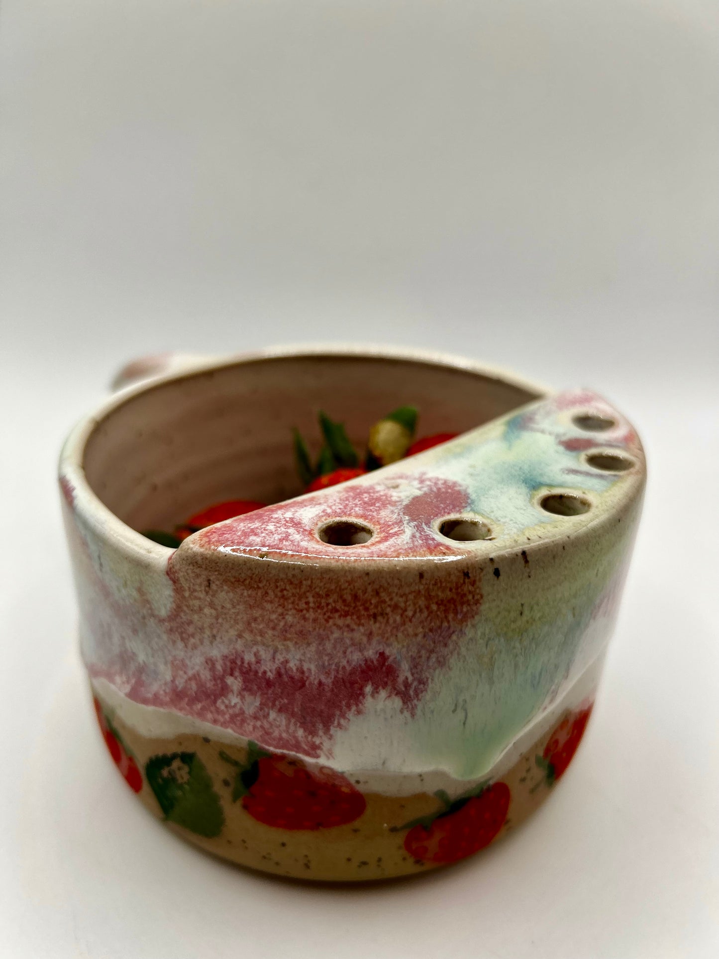 Fruity Berry Strainer - Strawberries