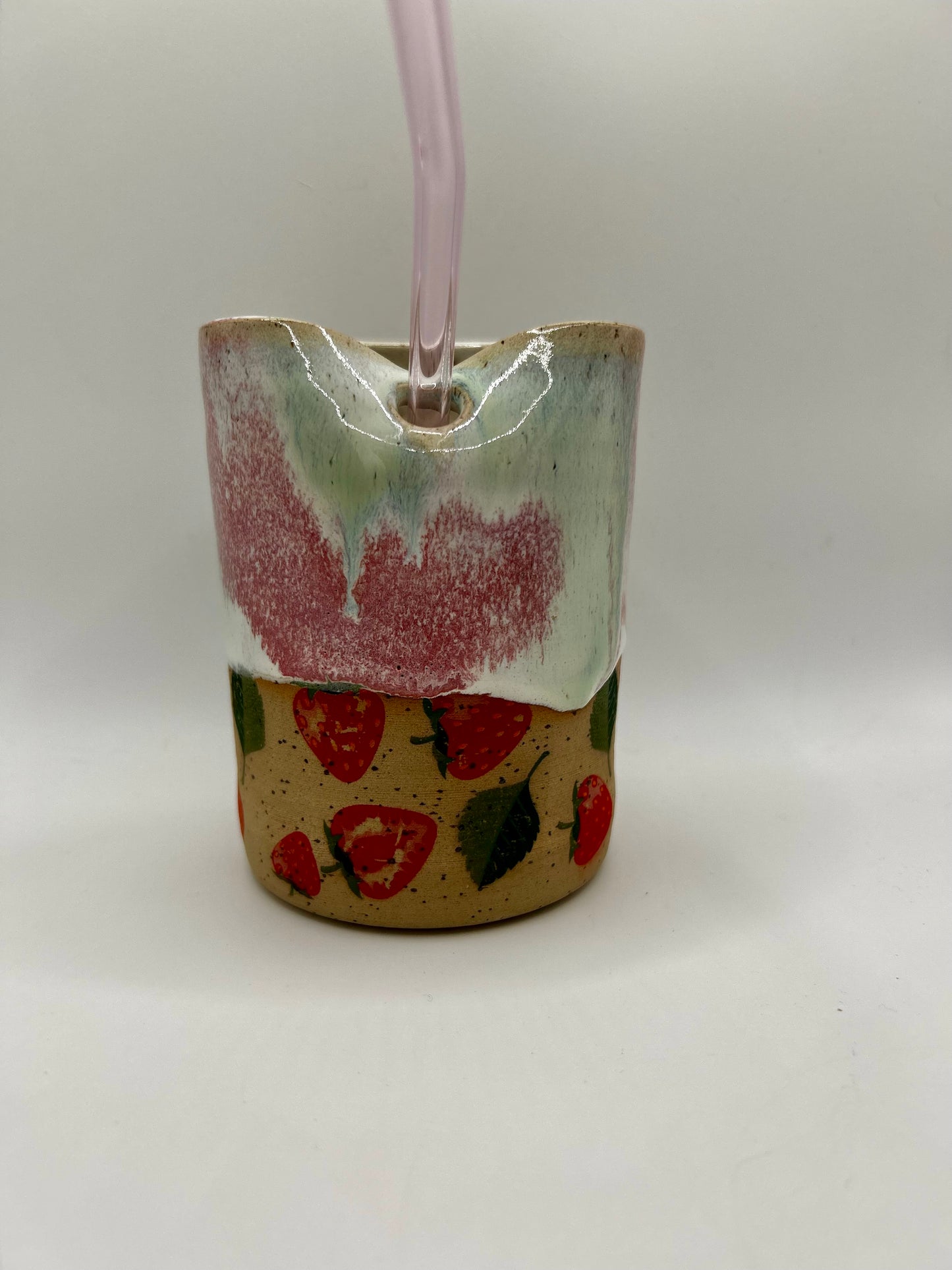 Fruity Straw Cup - Strawberries