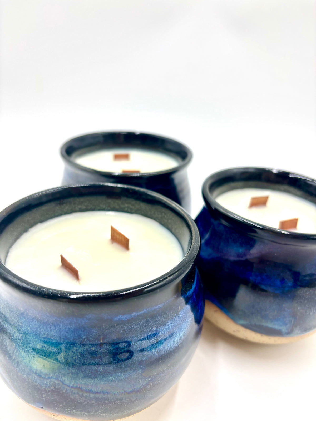 Cauldron Candle - Amber and Sandalwood