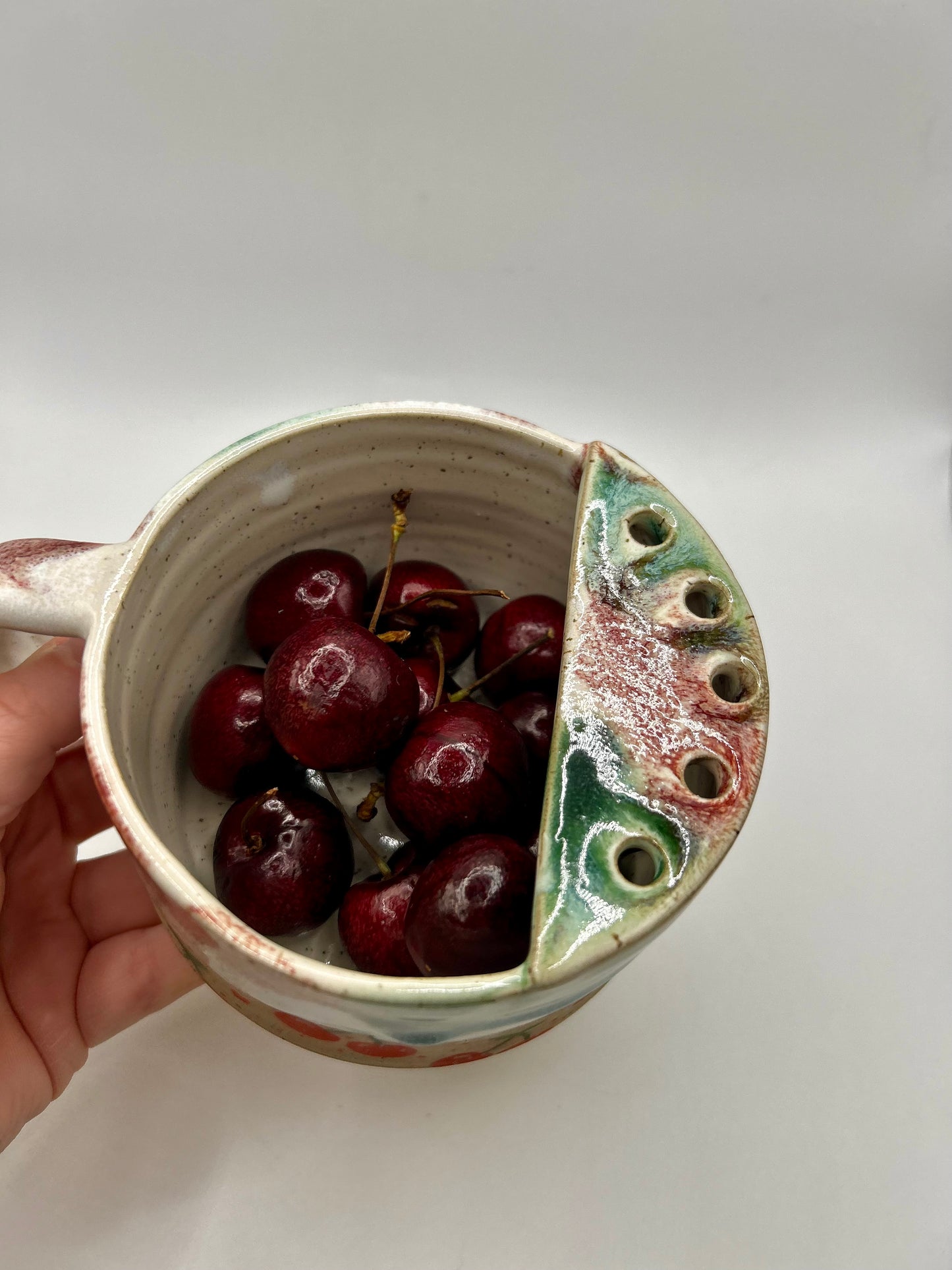 Fruity Berry Strainer - Cherries