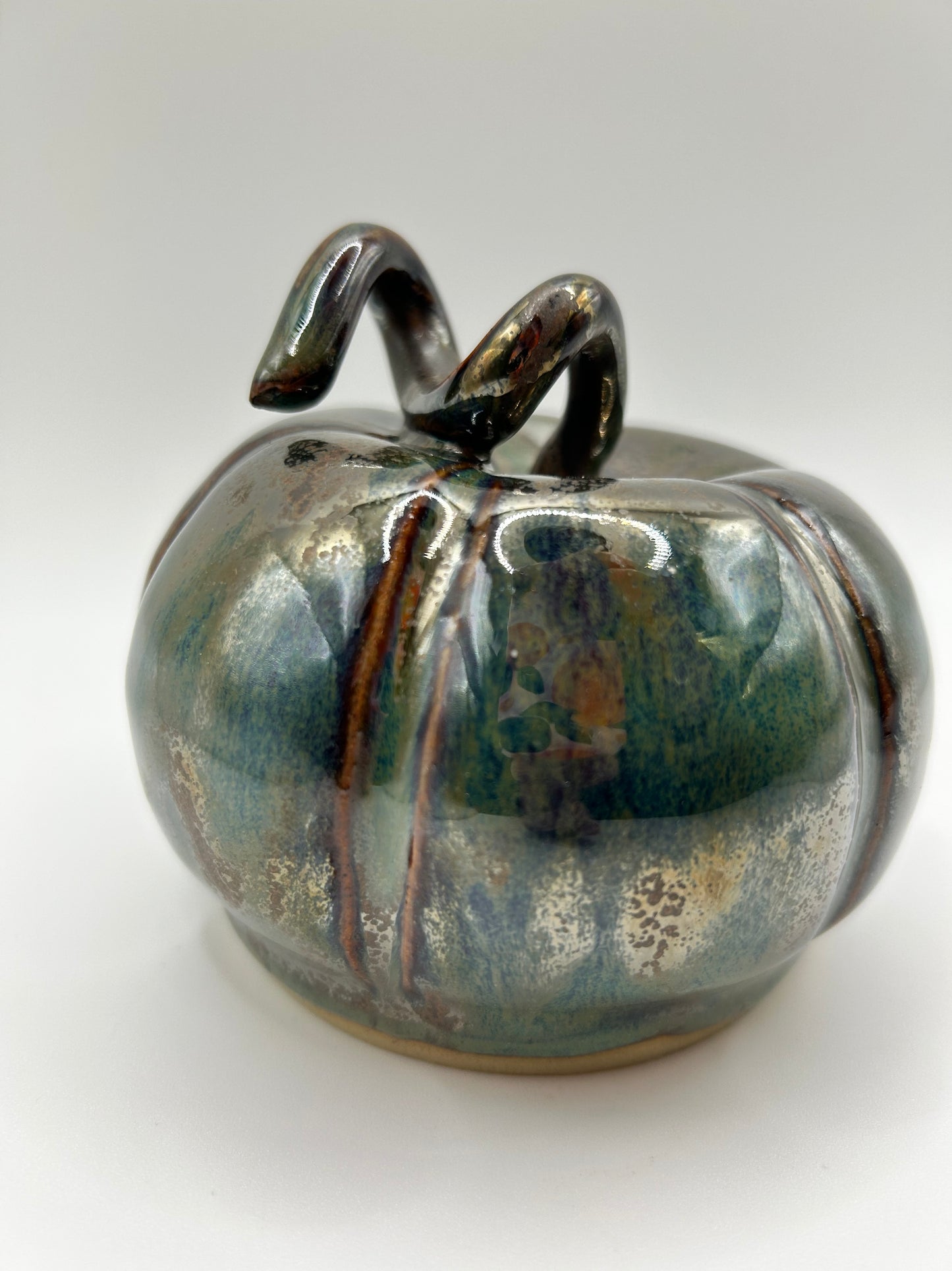 Pumpkin #19 - Medium Metallic Green