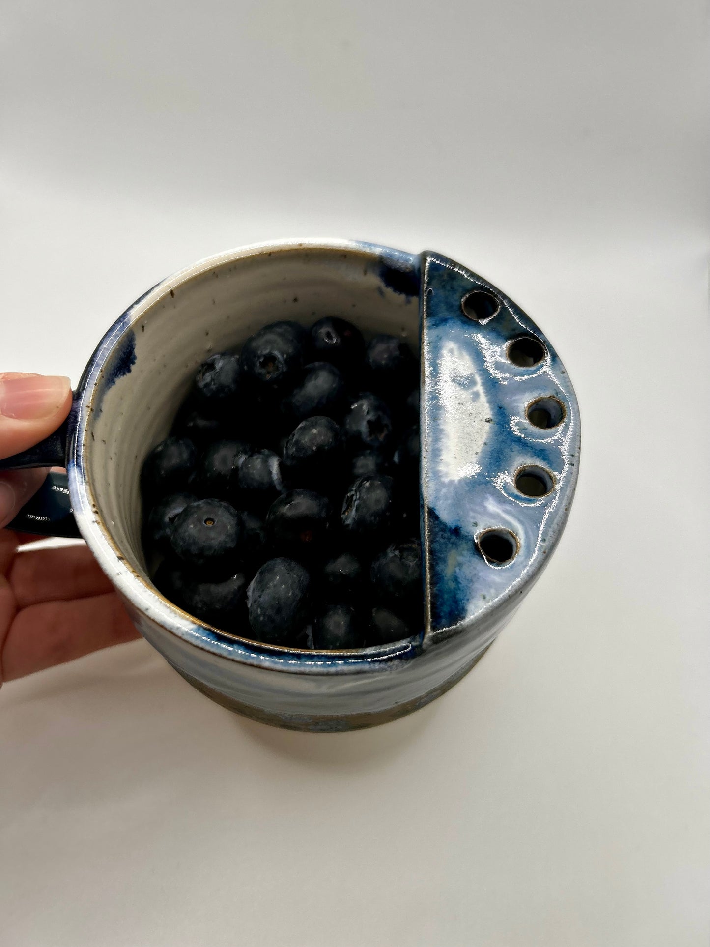 Fruity Berry Strainer - Blueberries