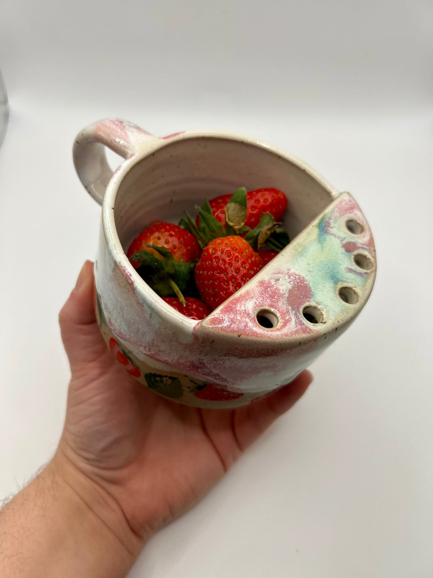 Fruity Berry Strainer - Strawberries