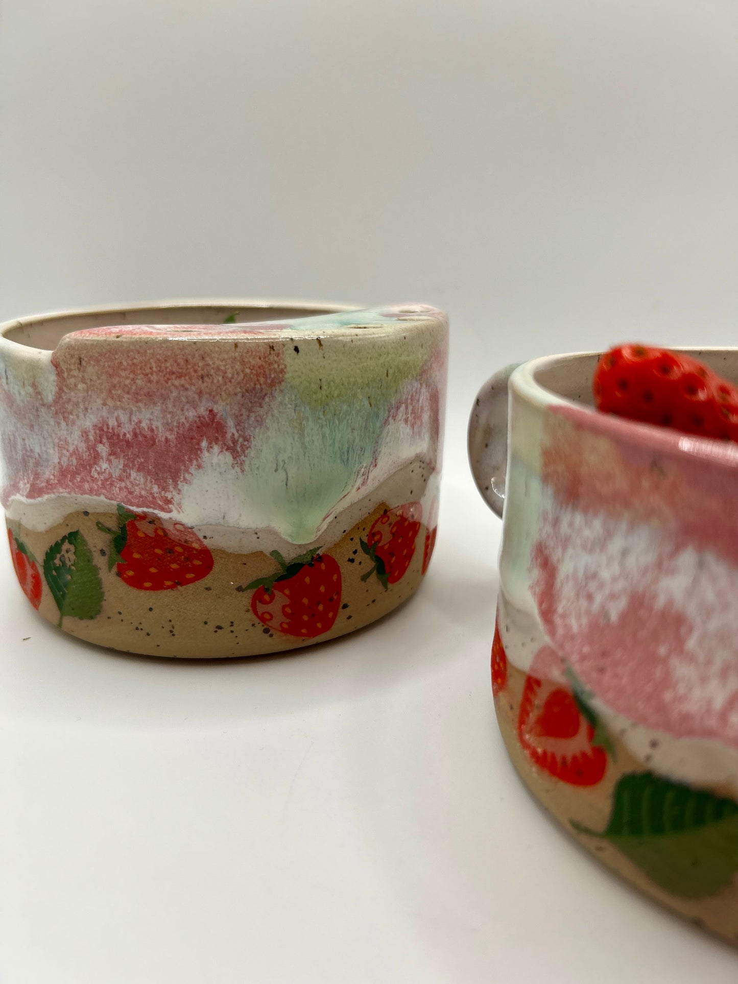 Fruity Berry Strainer - Strawberries