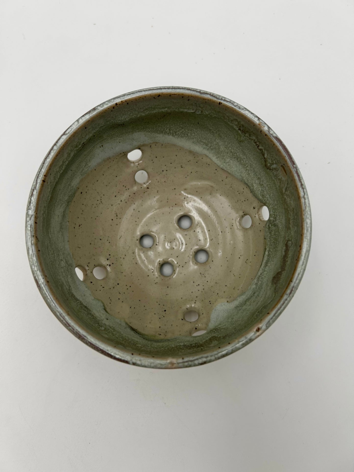 Berry Bowl – Rustic Colander & Fruit Strainer - Sage