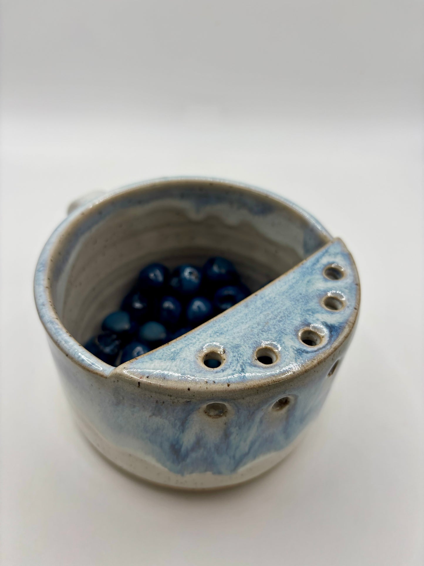 Fruit & Berry Strainer - Blue Sea