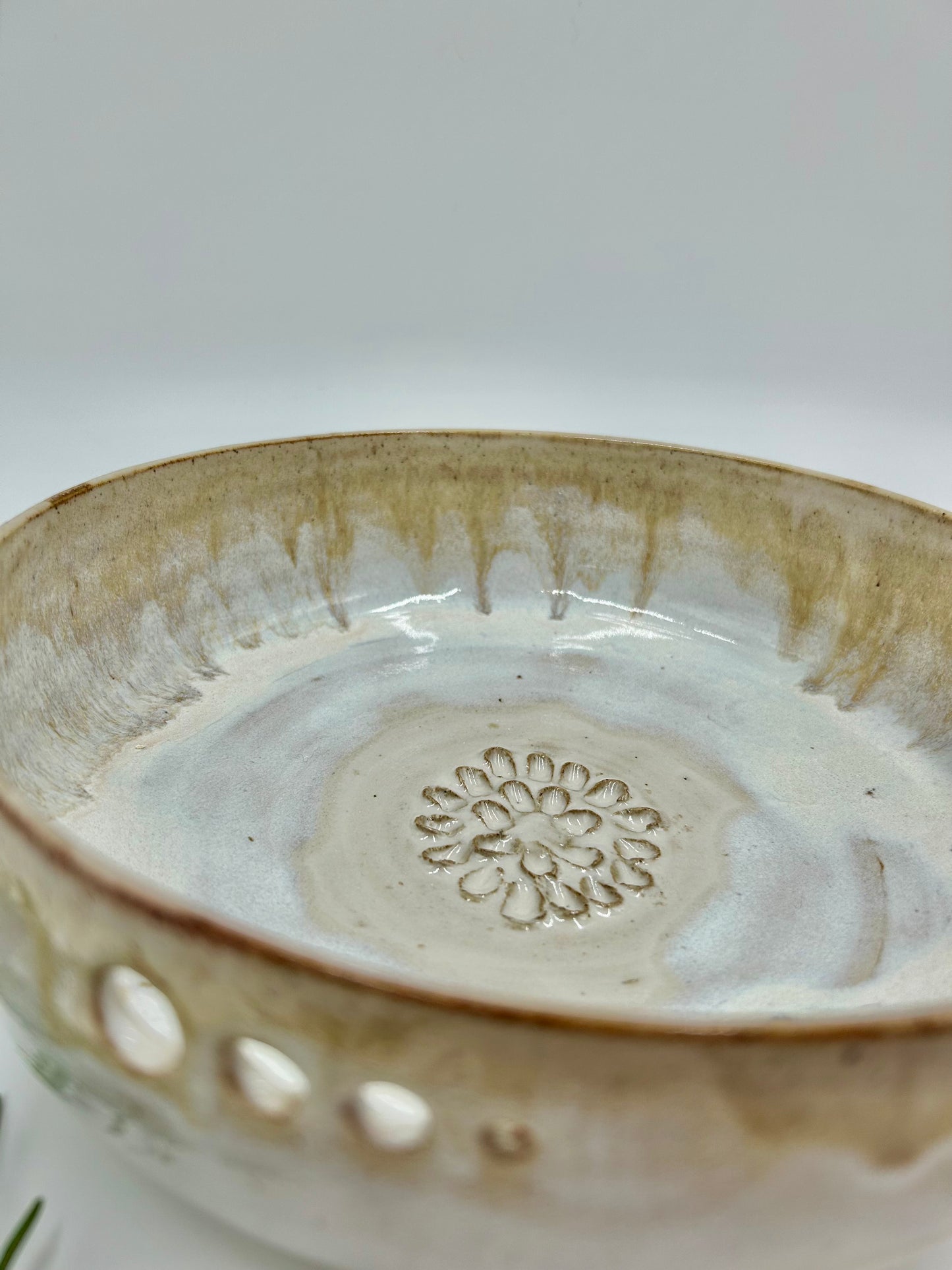 Prep + Salad Bowl with Herb Stripper, Garlic Grater - Umber
