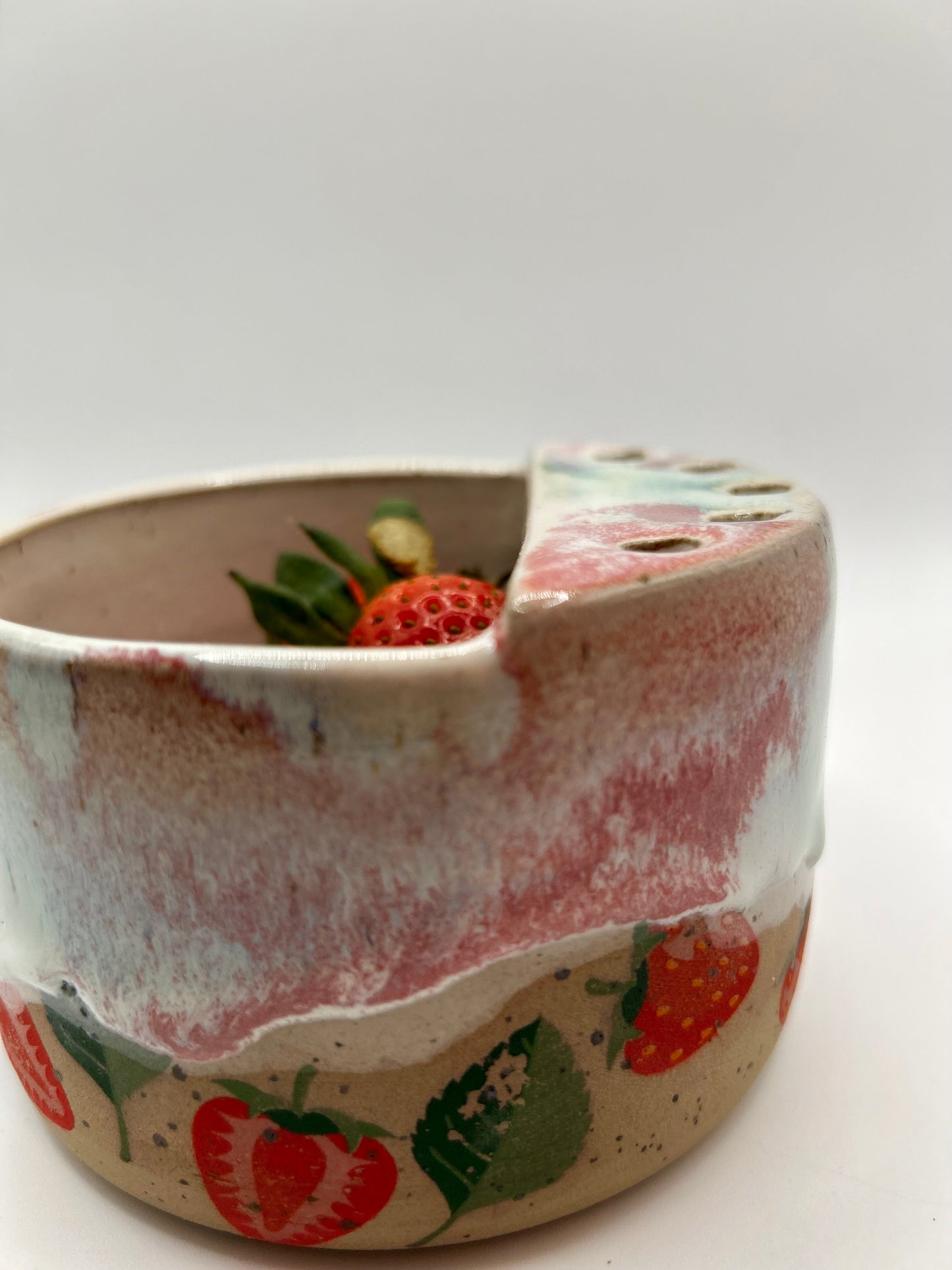 Fruity Berry Strainer - Strawberries